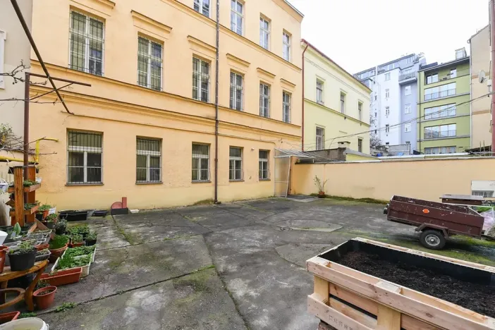 Prodej činžovního domu, Praha - Žižkov, Vlkova, 457 m2