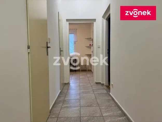 Pronájem bytu 1+1, Zlín - Kudlov, Žlutá, 40 m2