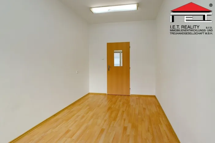 Pronájem kanceláře, Praha - Nové Město, Zlatnická, 12 m2