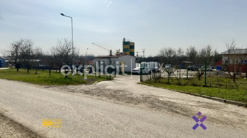 Pronájem komerčního pozemku, Kunovice, Na Drahách, 100 m2