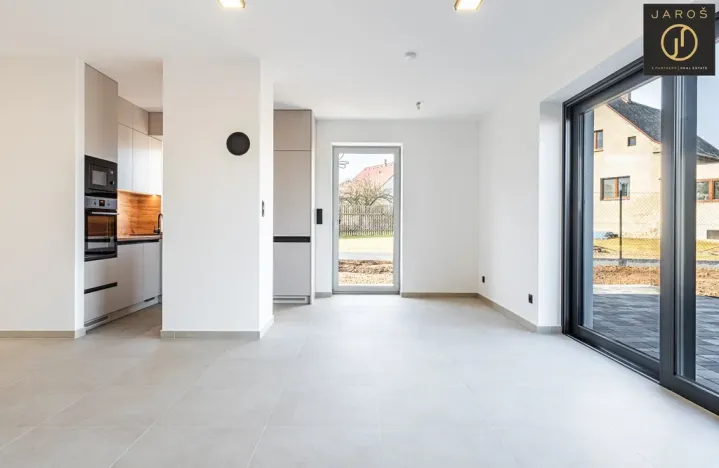 Prodej rodinného domu, Kamenné Žehrovice, K Rokli, 136 m2