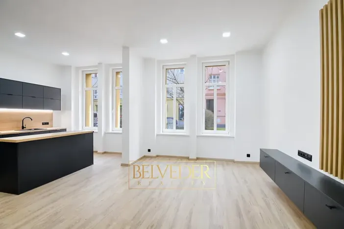 Pronájem bytu 2+kk, Teplice, Vrázova, 67 m2