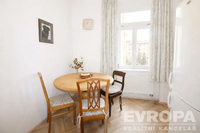 Pronájem bytu 3+1, Praha - Bubeneč, U zeměpisného ústavu, 93 m2