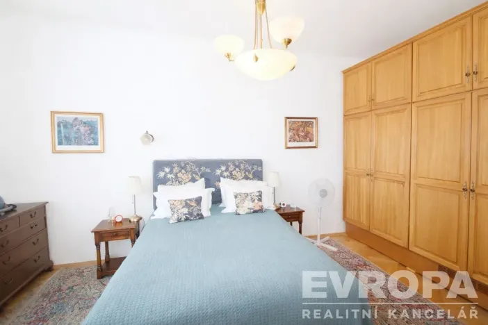 Pronájem bytu 3+1, Praha - Bubeneč, U zeměpisného ústavu, 93 m2