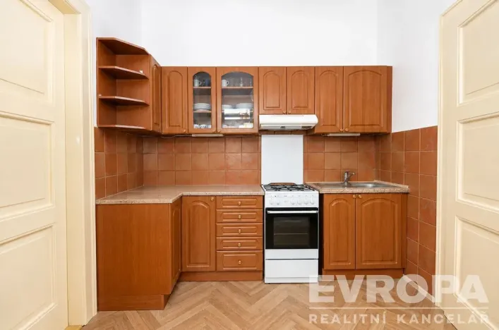 Pronájem bytu 3+1, Praha - Bubeneč, U zeměpisného ústavu, 93 m2