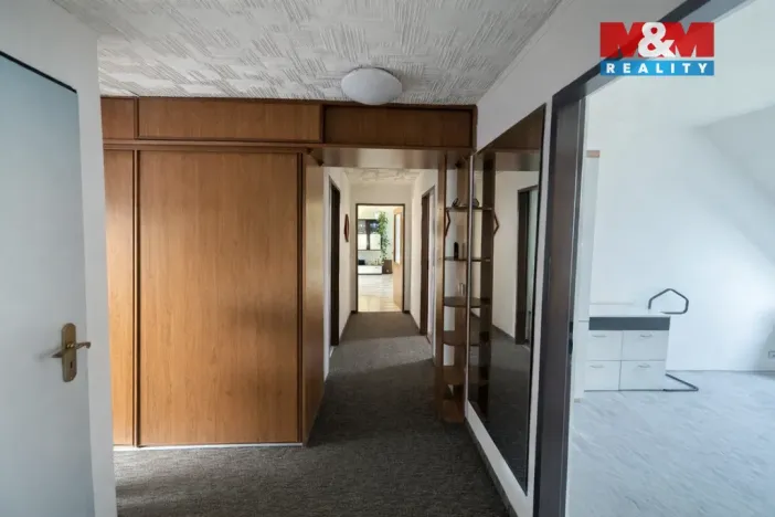 Pronájem bytu 4+1, Jinočany, Náměstí 5. května, 127 m2