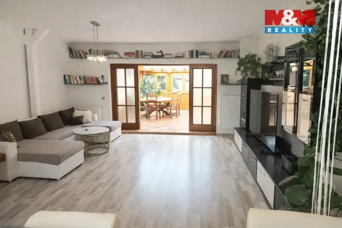 Pronájem bytu 4+1, Jinočany, Náměstí 5. května, 127 m2