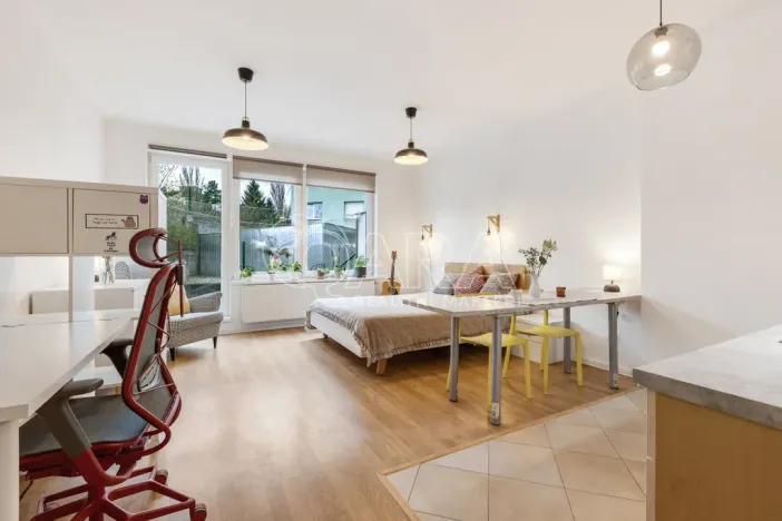 Prodej bytu 1+kk, Praha - Hlubočepy, Geologická, 48 m2