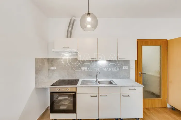 Prodej bytu 1+kk, Praha - Hlubočepy, Geologická, 48 m2