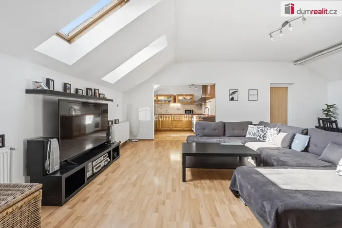 Prodej bytu 4+kk, Břeclav - Poštorná, Na Valtické, 140 m2