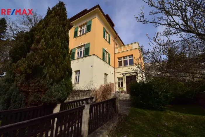 Pronájem bytu 3+1, Český Krumlov, třída Míru, 89 m2