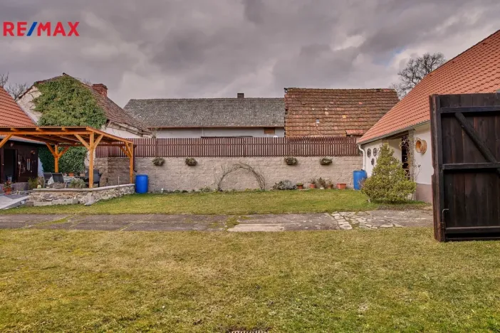 Prodej rodinného domu, Drhovle - Pamětice, 160 m2