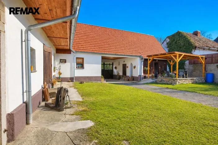 Prodej rodinného domu, Drhovle - Pamětice, 95 m2
