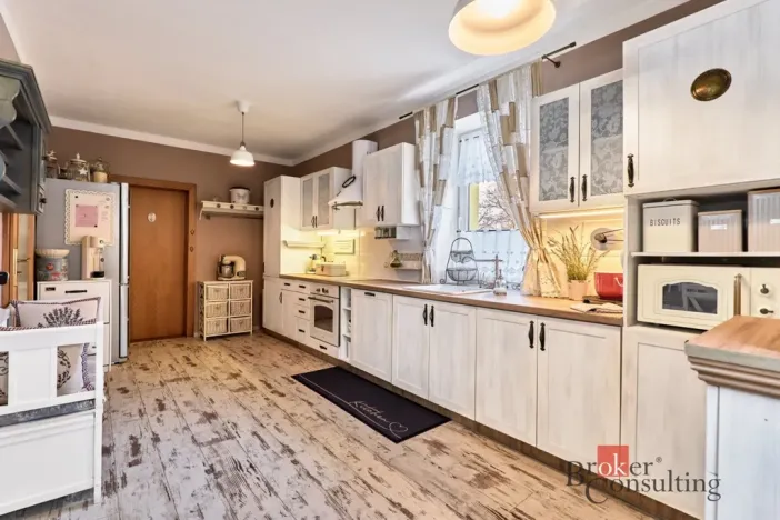 Prodej rodinného domu, Kolová, 180 m2