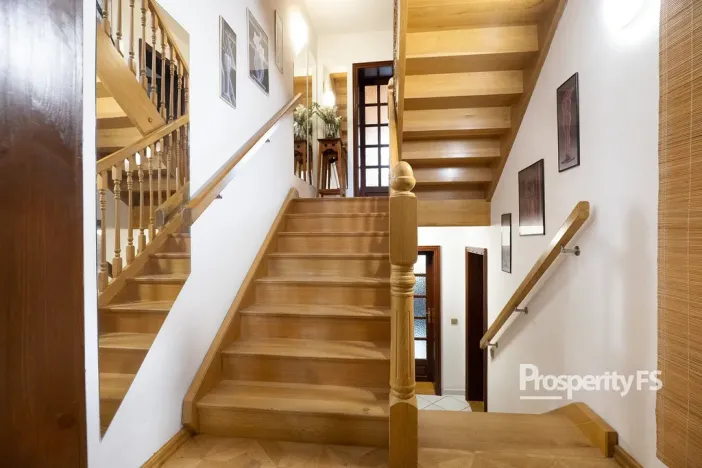 Prodej rodinného domu, Ústí nad Labem - Vaňov, Kruhová, 319 m2