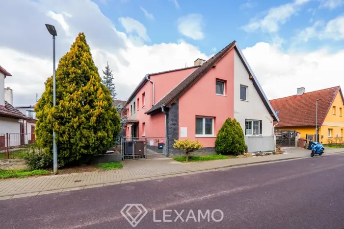 Prodej rodinného domu, Znojmo, Krapkova, 222 m2