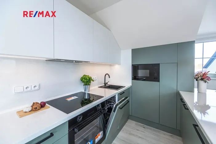 Pronájem bytu 2+kk, Dobříč, 80 m2