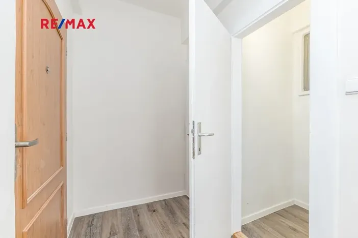 Prodej bytu 1+1, Čistá, nám. Václavské, 43 m2