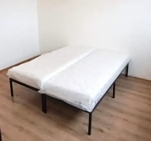 Pronájem bytu 1+kk, Praha - Vysočany, U vinných sklepů, 21 m2