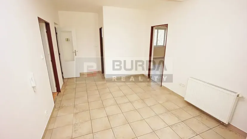 Pronájem kanceláře, Neratovice, 514 m2