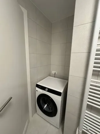 Pronájem bytu 2+kk, Praha - Karlín, Sokolova, 67 m2