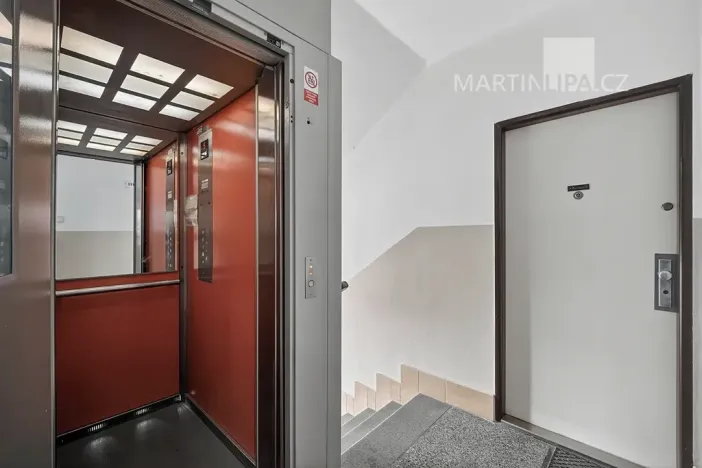 Prodej bytu 2+1, Praha - Libeň, náměstí Na Balabence, 53 m2