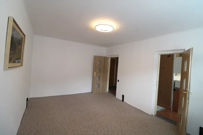 Pronájem bytu 2+1, Karlovy Vary, Krymská, 54 m2