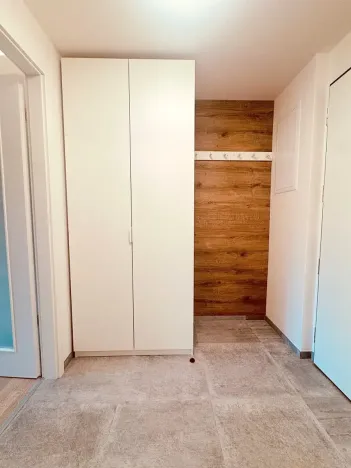 Pronájem bytu 1+kk, Praha - Modřany, Mezi vodami, 50 m2