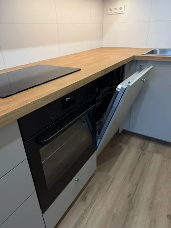 Pronájem bytu 2+kk, Teplice, Trnovanská, 41 m2