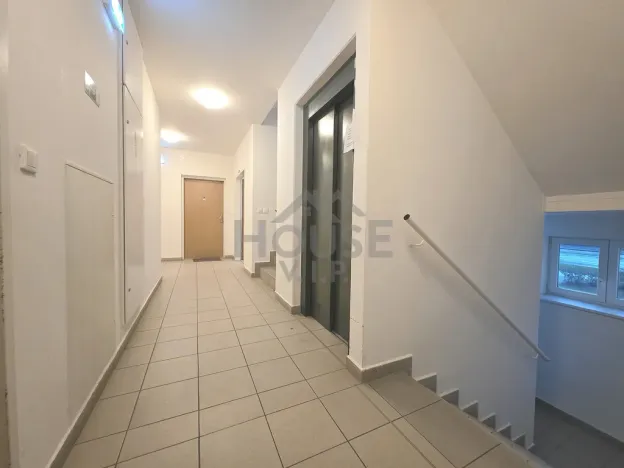 Pronájem bytu 2+kk, Praha - Horní Měcholupy, Boloňská, 65 m2