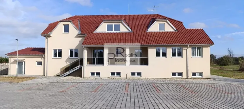 Prodej bytu 2+kk, Hevlín, 56 m2