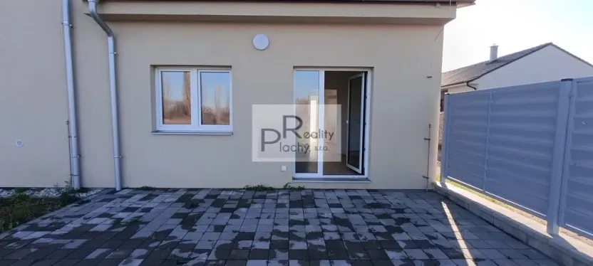 Prodej bytu 2+kk, Hevlín, 56 m2