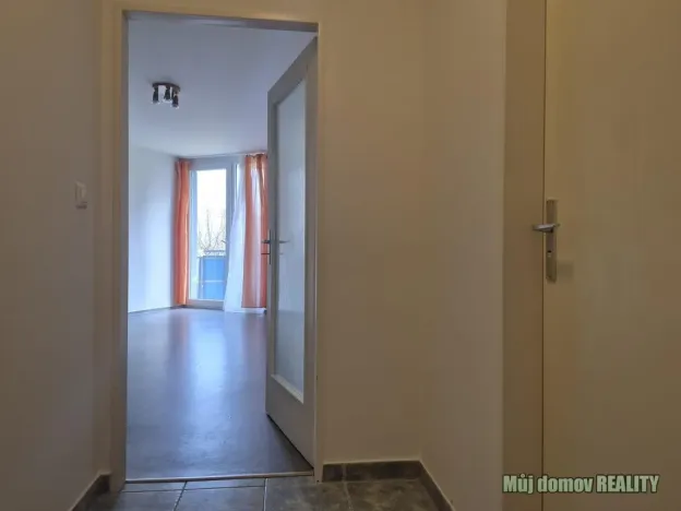 Pronájem bytu 2+1, Praha - Letňany, Zlonická, 48 m2