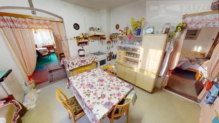 Prodej rodinného domu, Hluboš, 220 m2