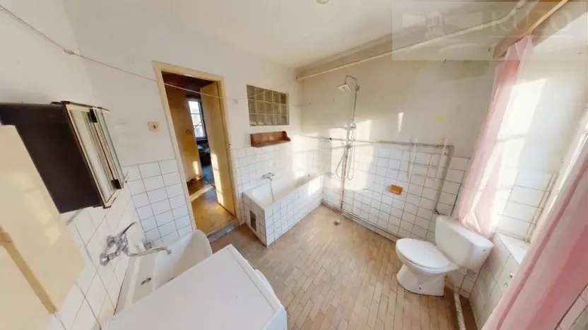 Prodej rodinného domu, Hluboš, 220 m2