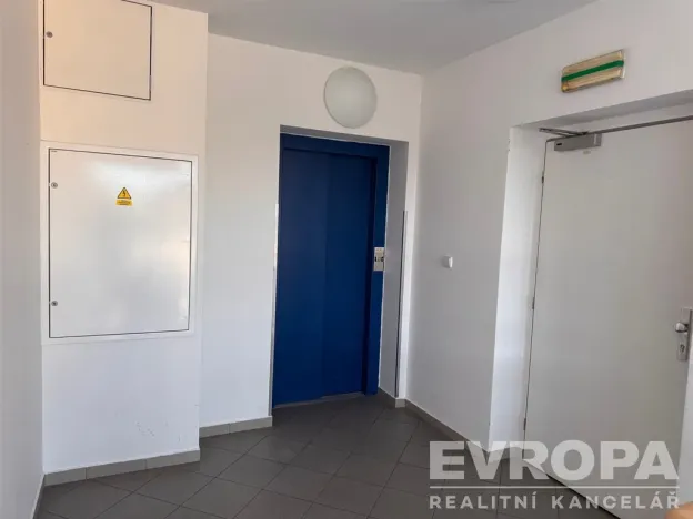 Pronájem bytu 2+kk, Jablonec nad Nisou, Komenského, 55 m2