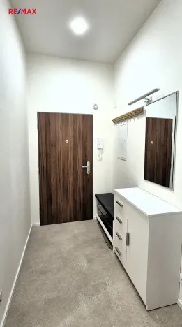 Pronájem bytu 2+kk, Praha - Nusle, Mikuláše z Husi, 44 m2