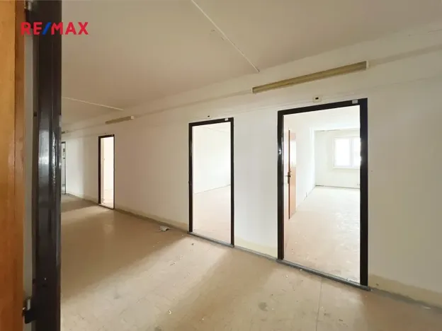 Prodej komerční nemovitosti, Kraslice, Palackého, 1800 m2