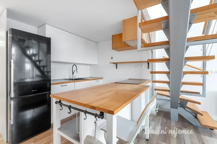 Pronájem bytu 2+kk, Praha - Lochkov, U sladovny, 63 m2