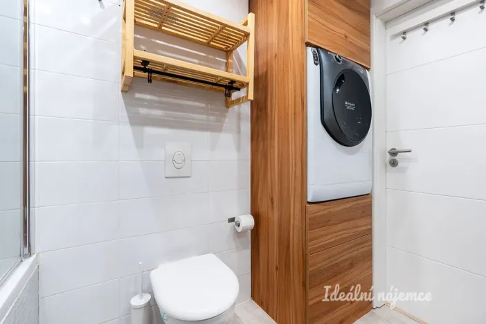 Pronájem bytu 2+kk, Praha - Lochkov, U sladovny, 63 m2