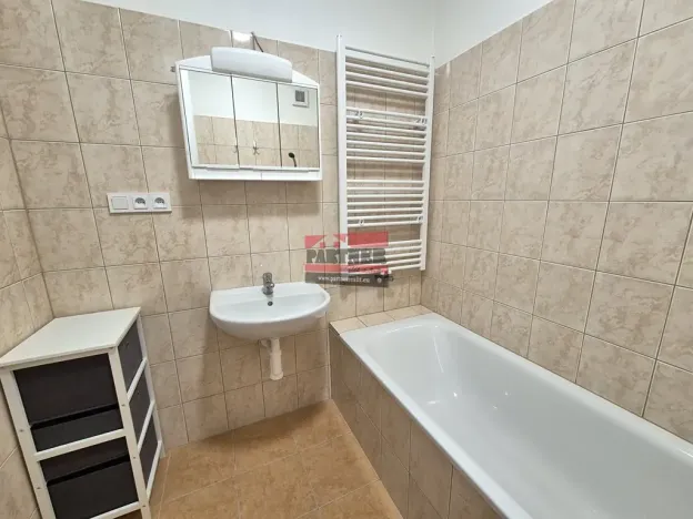 Pronájem bytu 4+1, Chotěmice, 86 m2