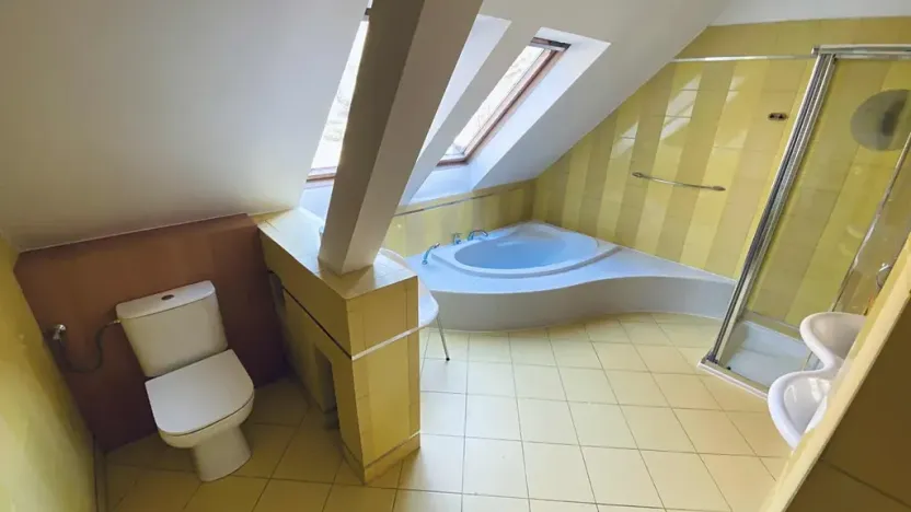 Pronájem bytu 3+1, Brno, Libušino údolí, 160 m2