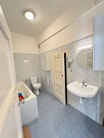 Pronájem bytu 2+1, Praha - Smíchov, U Mrázovky, 55 m2