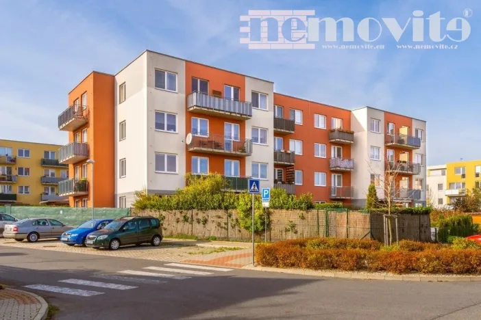 Prodej bytu 2+kk, Jesenice, Na Okruhu, 62 m2