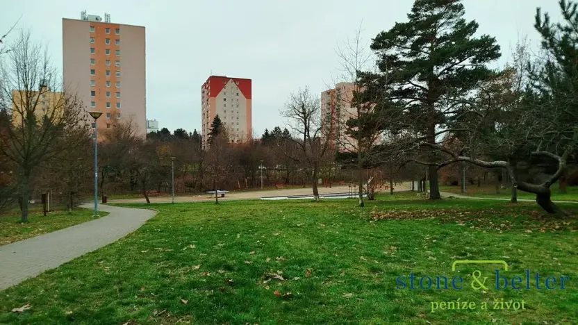Pronájem bytu 2+kk, Praha - Kamýk, Smotlachova, 43 m2