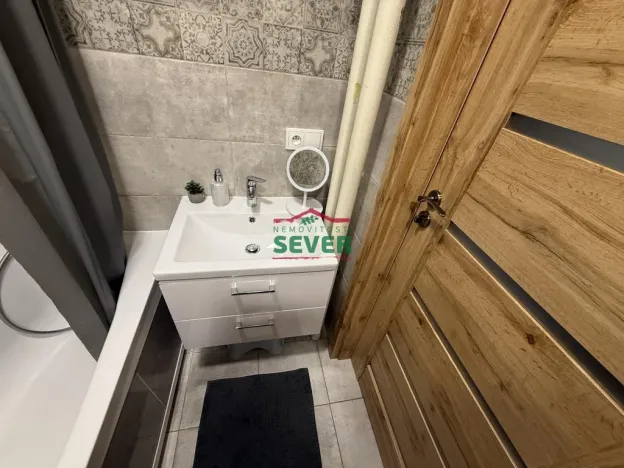 Prodej bytu 3+1, Teplice - Řetenice, Duchcovská, 70 m2