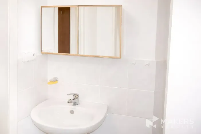 Pronájem bytu 1+kk, Praha - Karlín, K Olympiku, 35 m2