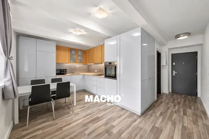 Pronájem bytu 1+1, Praha - Modřany, Karasova, 45 m2