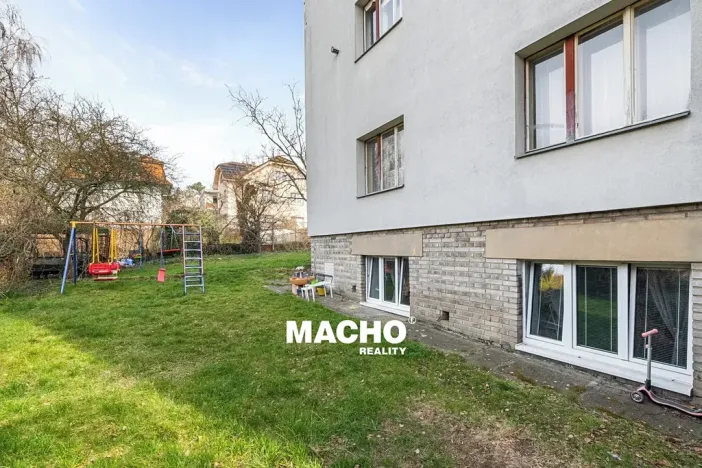 Pronájem bytu 1+1, Praha - Modřany, Karasova, 45 m2