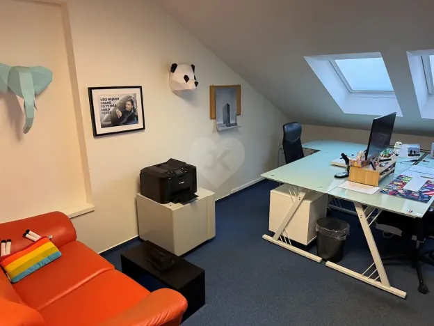 Pronájem kanceláře, Praha - Holešovice, Komunardů, 100 m2